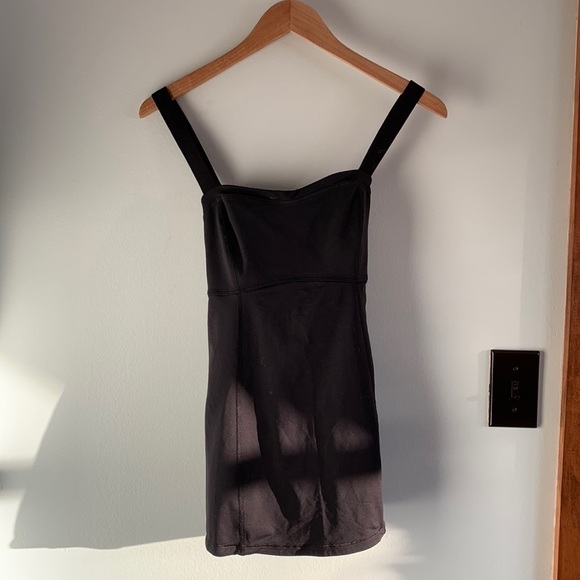 Lululemon Black Built in Bra Workout Top - Picture 1 of 5